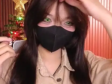      Panda      online show from 11-18-25, 03:49