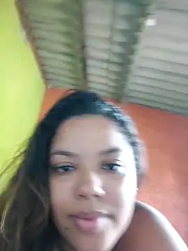 Snapshot of biancaalvess chatting on 02-04-26, 12:22 biancaalvess online show from 02-04-26, 12:22