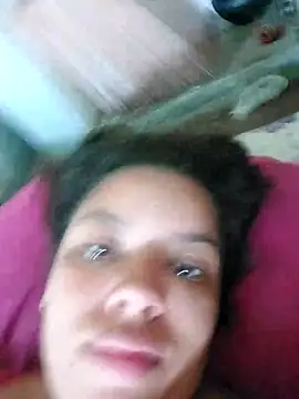 Snapshot of biancaalvess chatting on 02-21-26, 12:06 biancaalvess online show from 02-21-26, 12:06