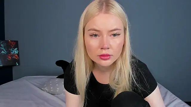 Lillie Berry online show from 06-06-26, 04:17