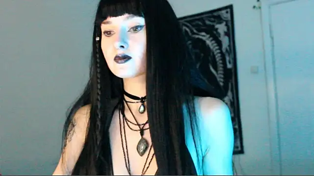 midnightsiren777 online show from 02-12-26, 10:27