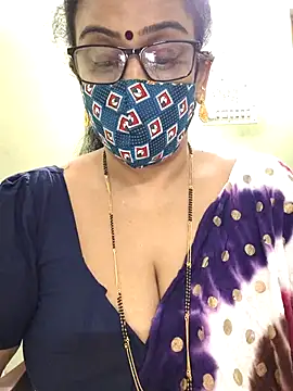 sweet-lotus online show from 11-22-25, 05:28