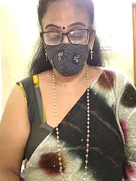 Snapshot of sweet-lotus chatting on 12-15-25, 04:06 sweet-lotus online show from 12-15-25, 04:06