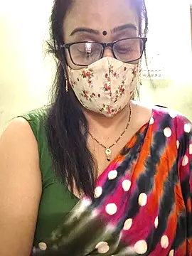 sweet-lotus online show from 04-24-26, 06:05