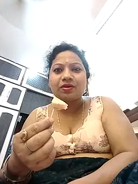 Snapshot of Cute-Janvi20 chatting on 10-06-25, 10:02 Cute-Janvi20 online show from 10-06-25, 10:02