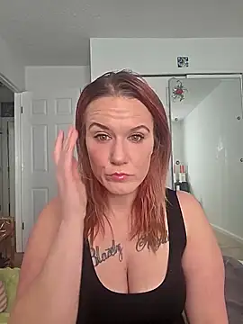 Snapshot of RhondaRump chatting on 02-09-26, 02:32 RhondaRump online show from 02-09-26, 02:32