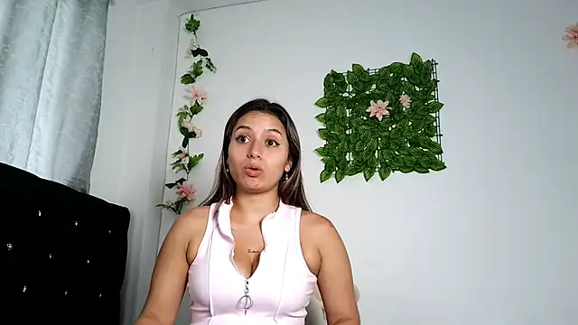 Snapshot of abella-lemus chatting on 02-20-26, 03:01 abella-lemus online show from 02-20-26, 03:01