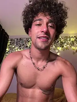 Snapshot of Oliver_11Ed chatting on 03-20-26, 06:51 Oliver 11Ed online show from 03-20-26, 06:51