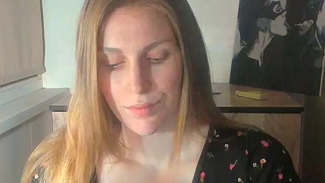 JuliaMuuun online show from 04-10-26, 08:35