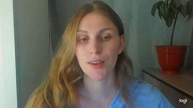 JuliaMuuun online show from 05-31-26, 07:59