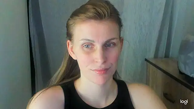 JuliaMuuun online show from 06-25-26, 09:19