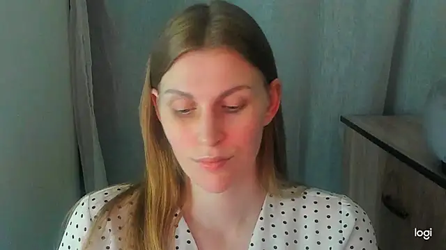 JuliaMuuun online show from 06-26-26, 09:30