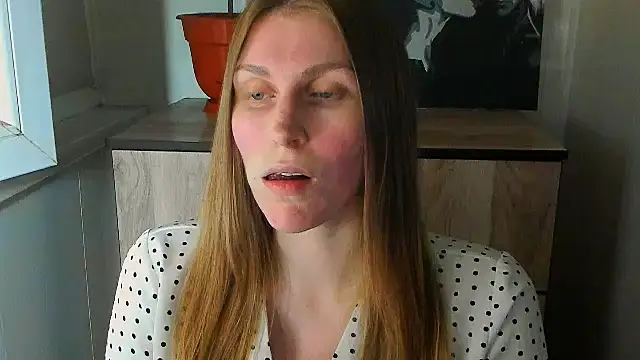 JuliaMuuun online show from 07-16-26, 08:59