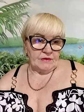 VioletSweet5566 online show from 04-28-26, 05:23