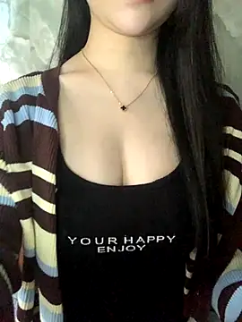 Snapshot of Lyly11 chatting on 11-14-25, 02:21 Lyly11 online show from 11-14-25, 02:21