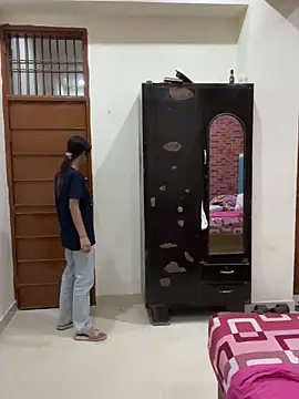 HORNYDIVYABABY online show from 04-01-26, 04:04