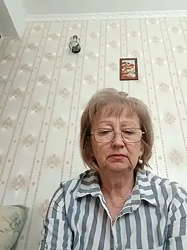 AlikaSwan5821 online show from 10-28-25, 12:30