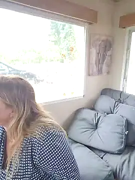 Misspapillon1840 online show from 11-24-25, 10:48