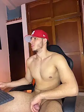 Snapshot of max_valiant1 chatting on 12-19-25, 05:03 max valiant1 online show from 12-19-25, 05:03