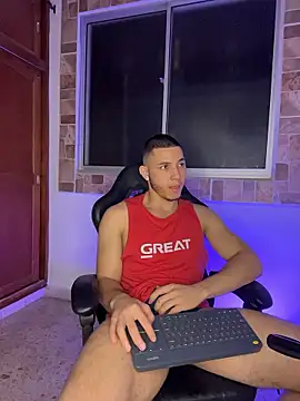 Snapshot of max_valiant1 chatting on 01-12-26, 12:16 max valiant1 online show from 01-12-26, 12:16