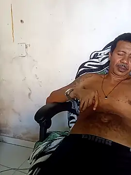 moreno25centimetro online show from 04-26-26, 06:38