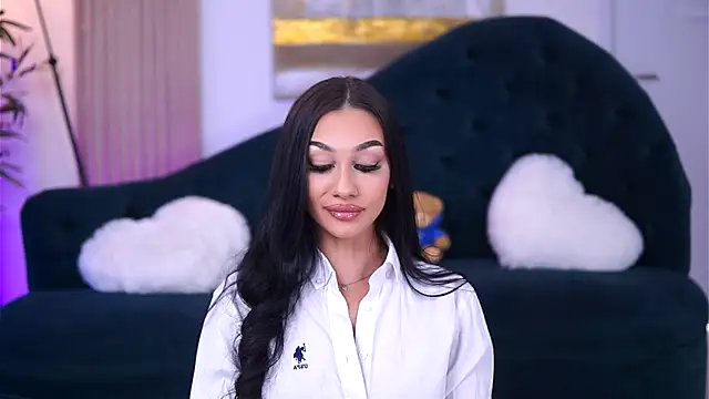 NinaSolenne online show from 11-13-25, 07:35