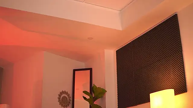 Snapshot of KyssaraPlay chatting on 01-14-26, 08:14 KyssaraPlay online show from 01-14-26, 08:14