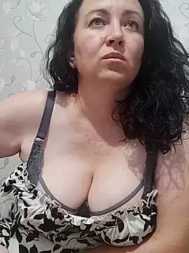 Snapshot of Velvet3451 chatting on 09-16-25, 04:52 Velvet3451 online show from 09-16-25, 04:52