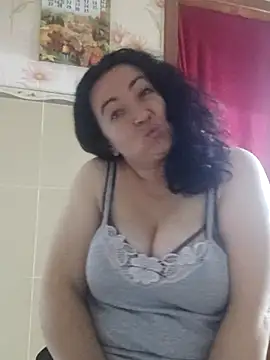 Snapshot of Velvet3451 chatting on 10-21-25, 05:24 Velvet3451 online show from 10-21-25, 05:24