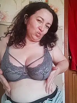 Snapshot of Velvet3451 chatting on 10-26-25, 02:23 Velvet3451 online show from 10-26-25, 02:23