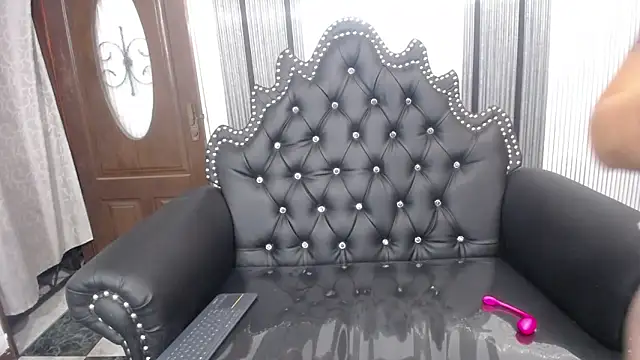 Snapshot of naughty_milf_esmeralda chatting on 01-16-26, 02:26 naughty milf esmeralda online show from 01-16-26, 02:26