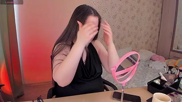 Alice next door online show from 03-18-26, 01:25