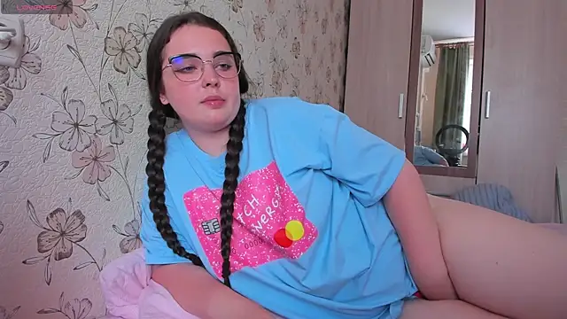 Alice next door online show from 06-21-26, 10:51