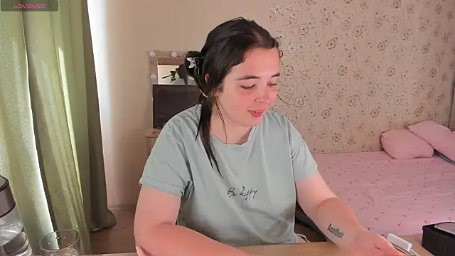 Alice next door online show from 07-02-26, 10:43