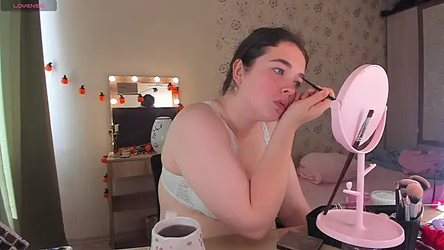 Alice next door online show from 07-21-26, 11:01