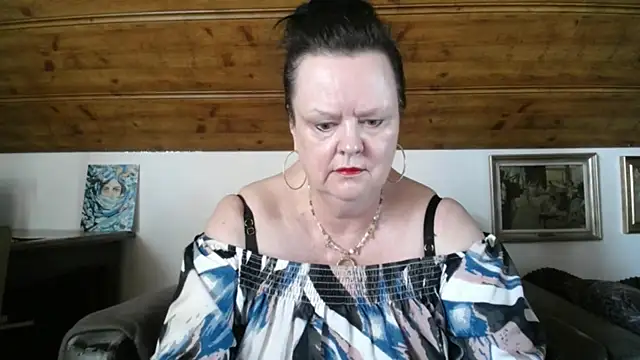 TiffanyMature online show from 06-01-26, 07:21