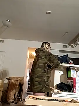 Snapshot of PremiumKitty chatting on 01-31-26, 11:14 PremiumKitty online show from 01-31-26, 11:14