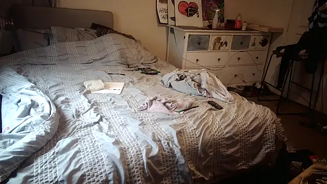 Snapshot of PremiumKitty chatting on 02-18-26, 10:50 PremiumKitty online show from 02-18-26, 10:50