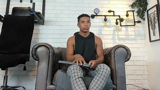 ItaloMoore online show from 09-15-25, 11:32