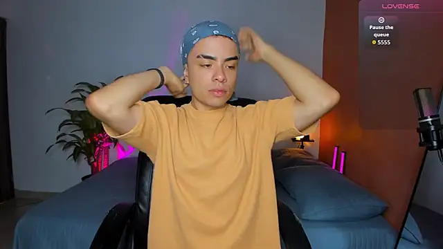 Snapshot of obzidyan chatting on 09-08-25, 03:55 obzidyan online show from 09-08-25, 03:55