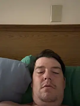 Snapshot of adamdamn chatting on 10-09-25, 09:35 adamdamn online show from 10-09-25, 09:35