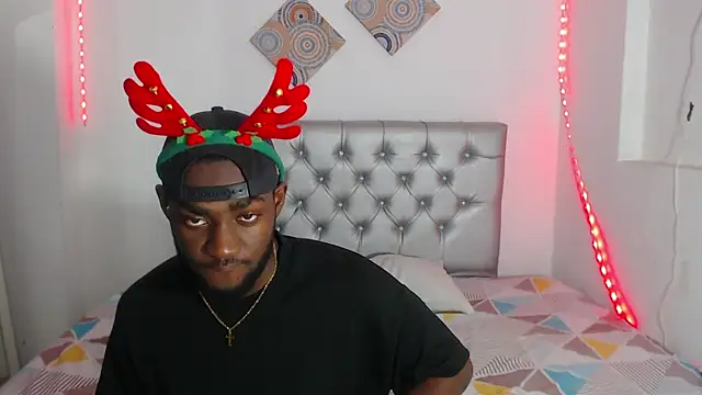 eebony stallion online show from 12-03-25, 06:17