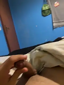 Snapshot of redas242344 chatting on 03-15-26, 12:44 redas242344 online show from 03-15-26, 12:44