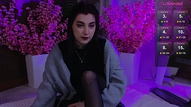 arcane doll online show from 10-17-25, 05:10