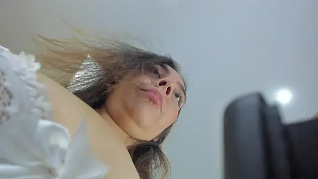 MELISSAROUGE online show from 10-28-25, 07:49