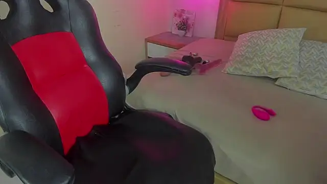 MELISSAROUGE online show from 02-19-26, 07:43