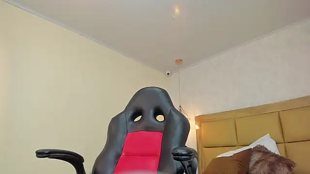 MELISSAROUGE online show from 04-14-26, 07:42