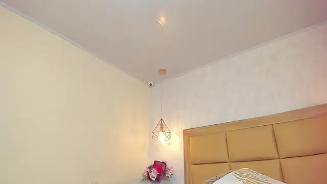 MELISSAROUGE online show from 04-29-26, 07:31