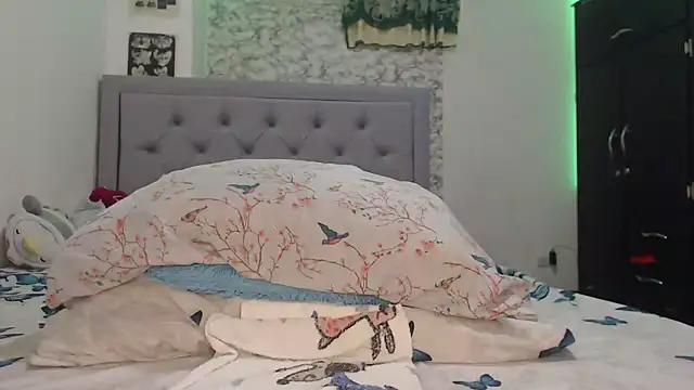 nahomibeckers online show from 10-22-25, 03:01