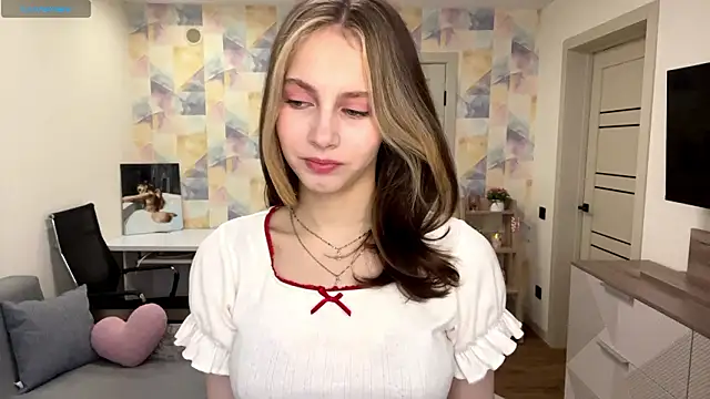 Snapshot of NylaNadler chatting on 02-20-26, 05:37 NylaNadler online show from 02-20-26, 05:37